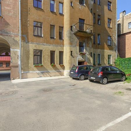 Knights Court Hotel Riga Exterior photo