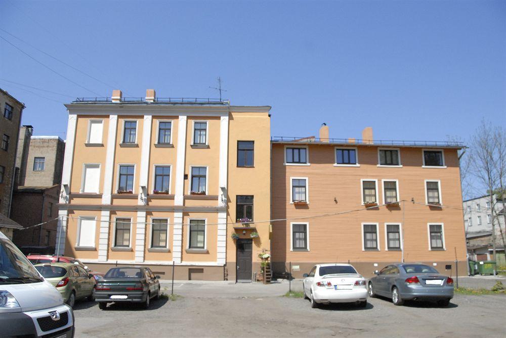 Knights Court Hotel Riga Exterior photo
