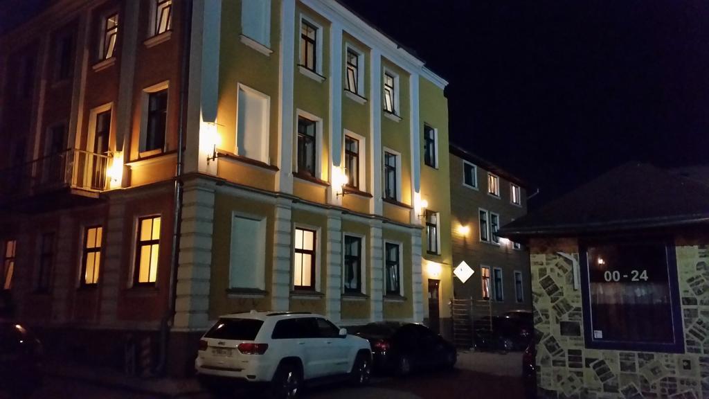 Knights Court Hotel Riga Exterior photo