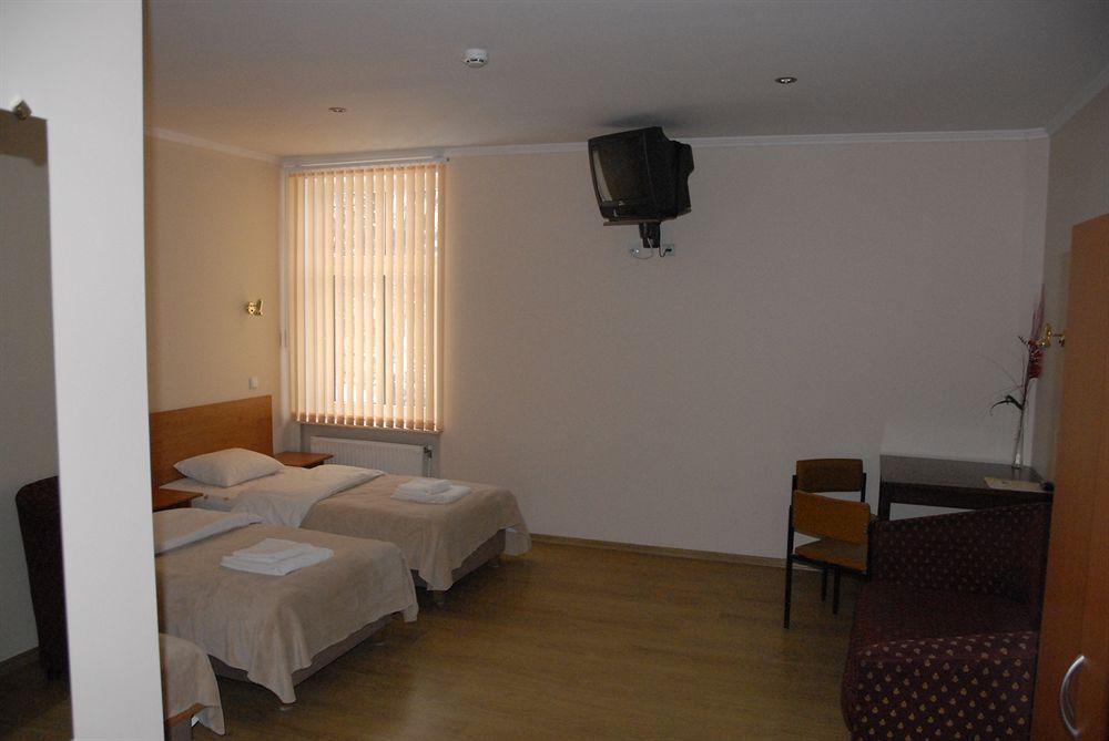 Knights Court Hotel Riga Exterior photo